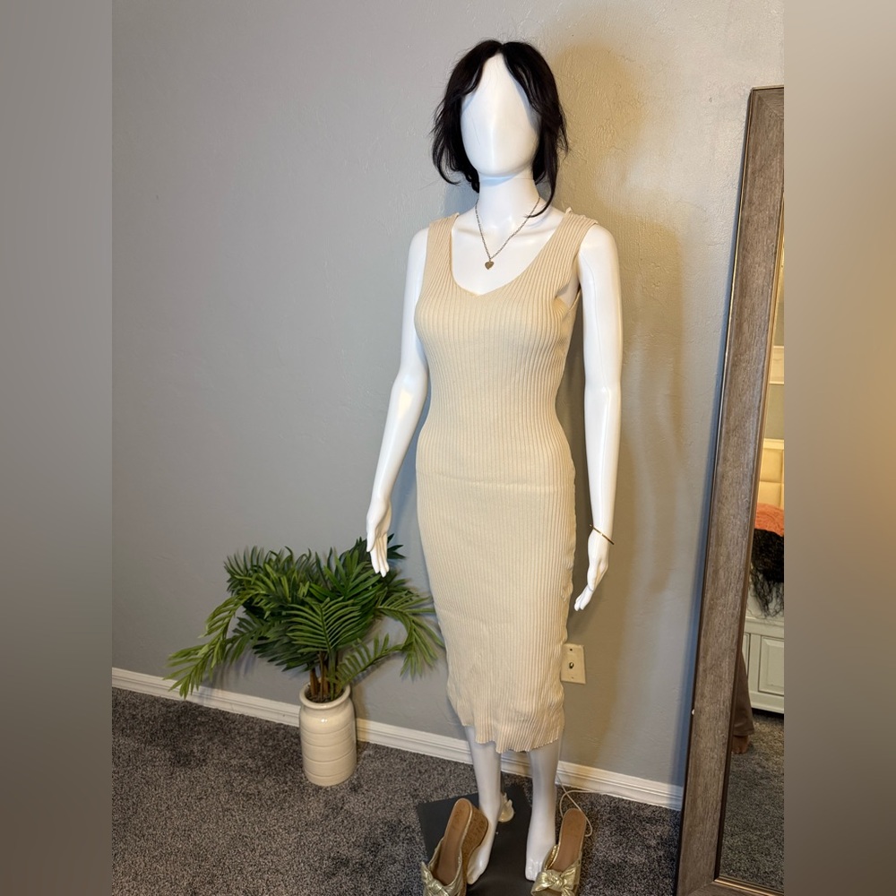 Forever 21 Cream Ribbed Midi Dress
